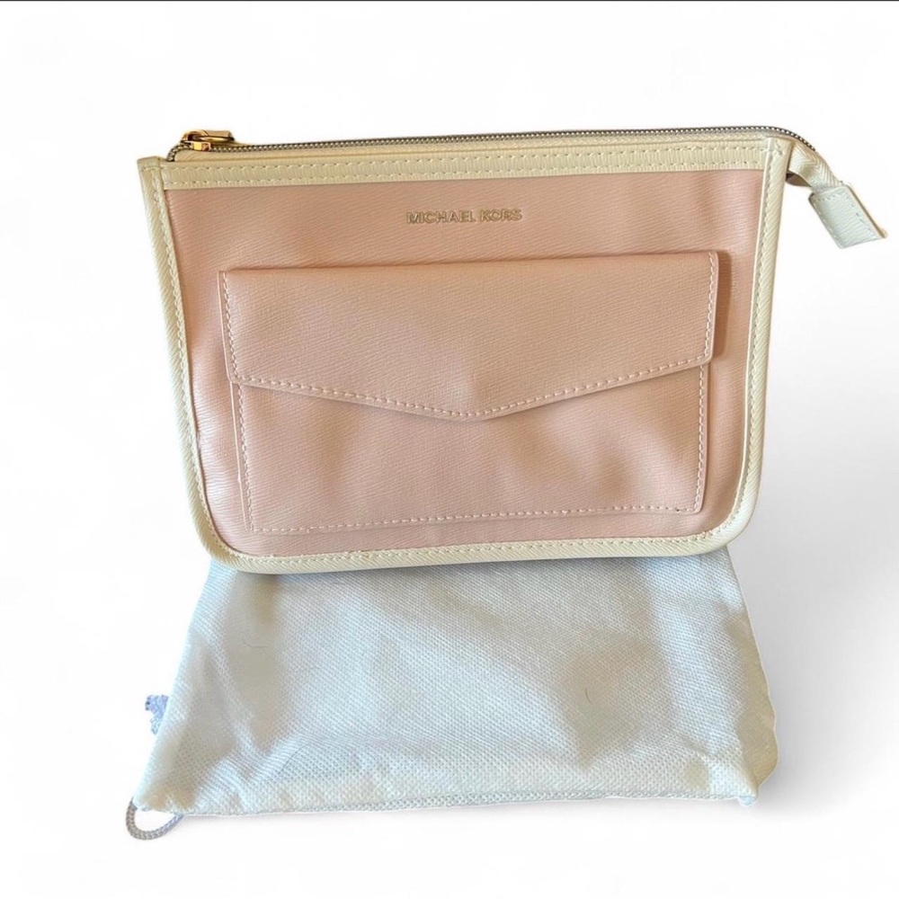 Michael Kors Leather Wristlet‎ with Dustbag